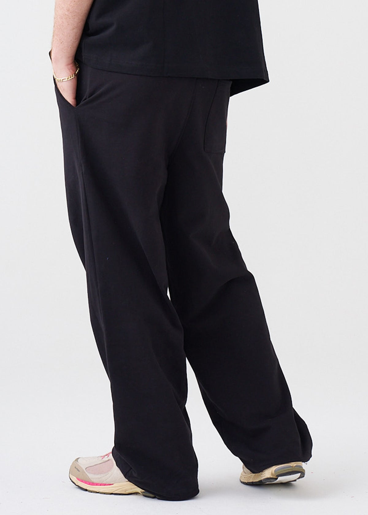 7.5 OZ Peached French Terry Oversized Open Leg Sweatpant