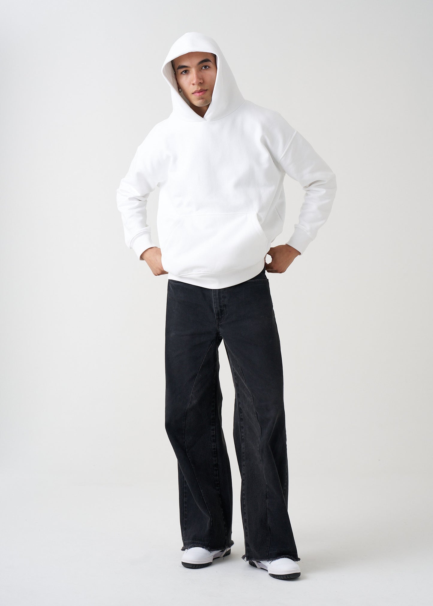 14 OZ Oversized Heavy Blend Fleece Sweatshirt