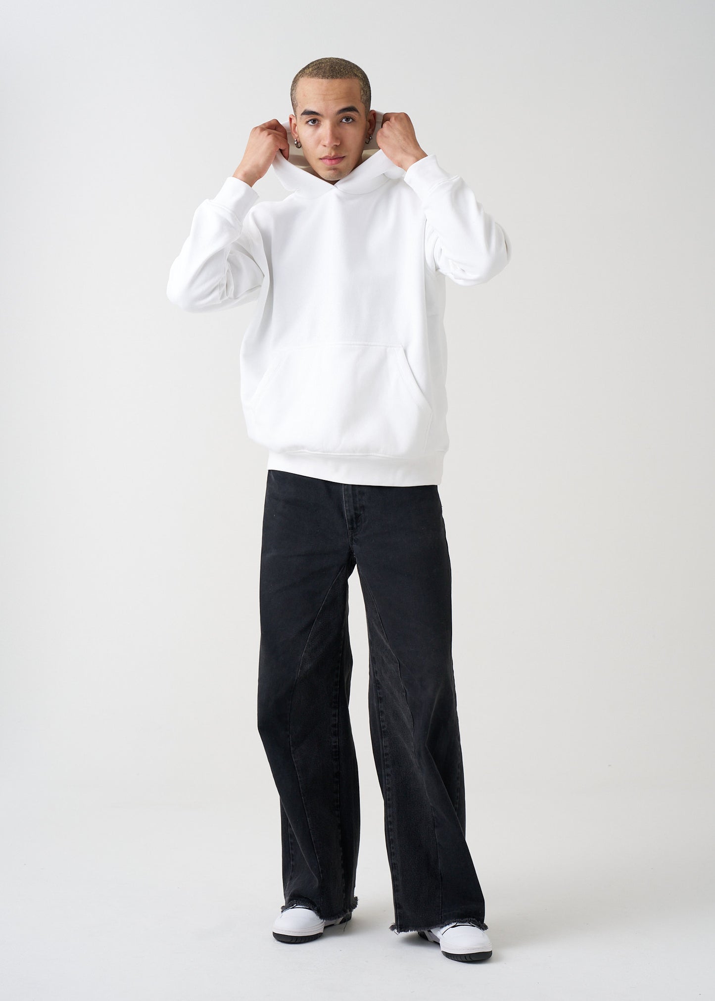 14 OZ Oversized Heavy Blend Fleece Sweatshirt